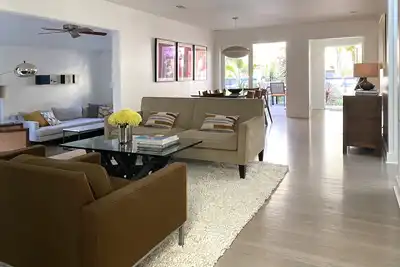 Image de Cottage contemporain et charme Venice Beach.