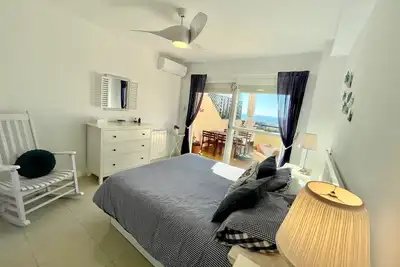 Image de Townhouse - Sleeps 4 - Pool - sea view