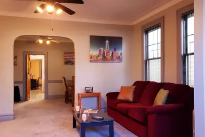Image de Convenient and Comfortable 1150 sq. ft. 2 Br/1ba Apartment Home in a Nyc Suburb
