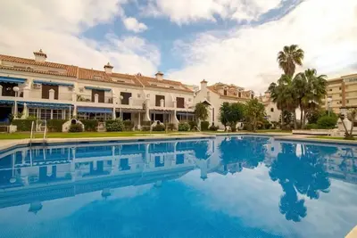 Image de Spacious beach side town house near all amenities