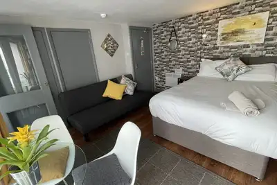 Image de Studio-Premium-Salle de bain et douche-Garden - Sleeps 2\/3