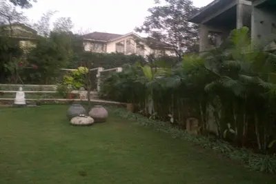 Image de The Villa With Pool, Disco, Lawns