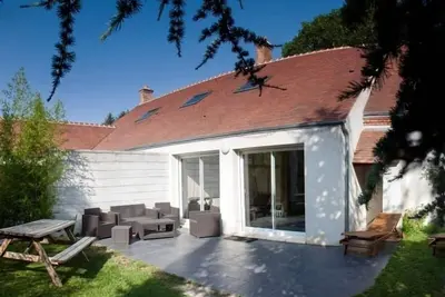 Image de Gîte Val de Loire avec piscine chauffée, tennis, Wifi, Bbq