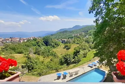 Sassi: Piscine privée, emplacement magnifique, restaurant à pied