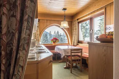 Image de Appartement \"Kleine Gartenwohnung Haus Forelle\" sur les montagnes avec vue montagne
