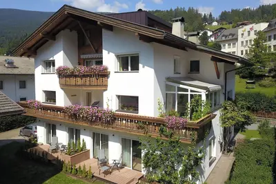 Image de Appartement flambant neuf \"Sella - Montblanc\" avec Wi-Fi, terrasse et jardin