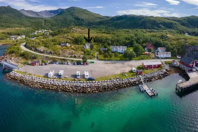 Image de Villa with fantastic view located in Skrolsvik Harbor