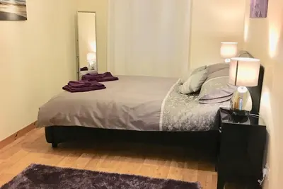 Image de Appartement-Salle de bain privée séparée-and Ensuite