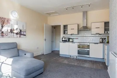 Appartement-Prestige-Salle de bain privée séparée-Vue sur Rue-2 Bed Apartment