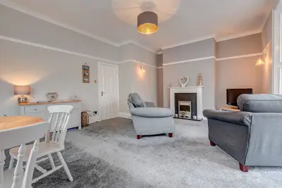 1st Floor-Appartement-Supérieure-Salle de bain privée séparée-Vue sur Parc
