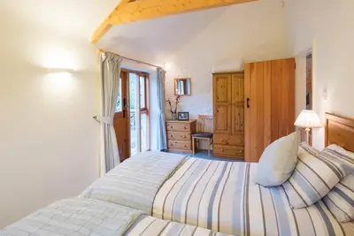 Image de Cottage-Supérieure-Salle de bain et douche