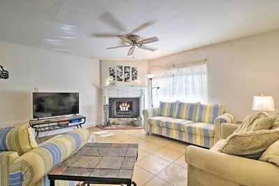 Image de Pet-Friendly Brooksville Cottage w/ Fire Pit!