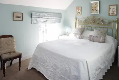 Image de Cottage-Supérieure-Salle de bain et douche-Terrasse-No. 3 Meynell Mews