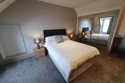 Image de Maison-Traditionelle-Salle de bain privée séparée-Vue mer-Entire House