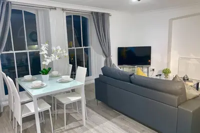 Image de Appartement-Supérieure-Sdb privée-2 Bedroom apartment