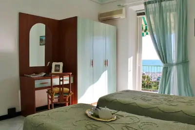 Image de Appartement de vacances Albisola Superiore pour 1 - 6 personnes avec 2 chambres à coucher - Appartem