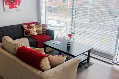 Image de Lt Grove Stratford 2 bed-Appartement-Salle de bain privée séparée-Vue ville