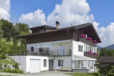 Image de Charming Apartment “Haselstaude - Morgensonne” with Mountain View, Wi-Fi, Terrace & Garden; Parking