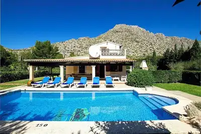 Image de Belle maison de campagne Barraca près de la mer avec vue sur les montagnes