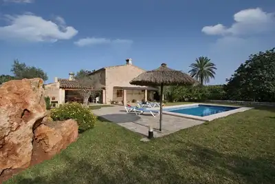 Maison de vacances \"Butxaco\" avec vue sur les montagnes, piscine, jardin et Wi-Fi