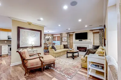 Image de Dog-friendly villa w/ shared pool, WiFi, private washer/dryer, and central Ac