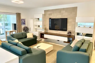 Image de Spacious apartment very close to the beach