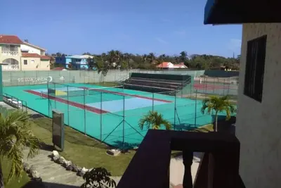 Image de Guest-friendly 1bd apt, tennis\/ping-pong\/billiars\/ pool\/cable Tv, near beach!