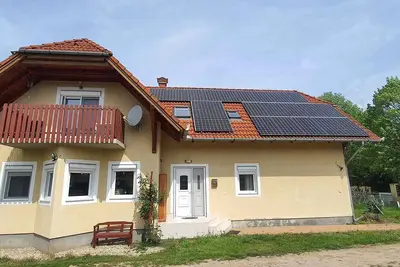 Image de Appartement de vacances à seulement 500 m du Balaton, avec air conditionné et WiFi