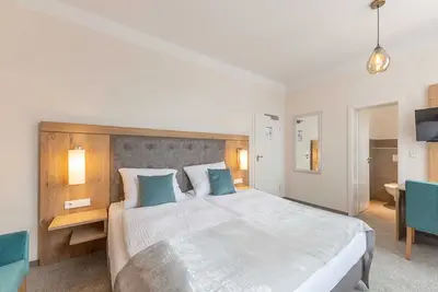 Image de Superior double room 2 (ground floor left) - 24/7 self-check-in, 14008