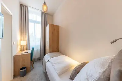 Image de Eco single room 8 (upper floor left) - 24/7 self-check-in, 14008