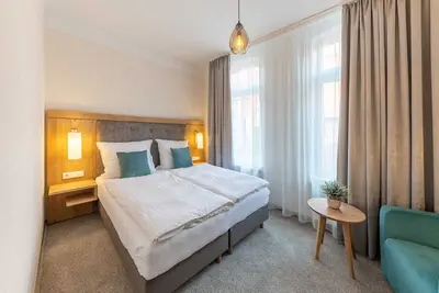 Image de Standard double room 10 (top floor right) - 24/7 self-check-in, 14008