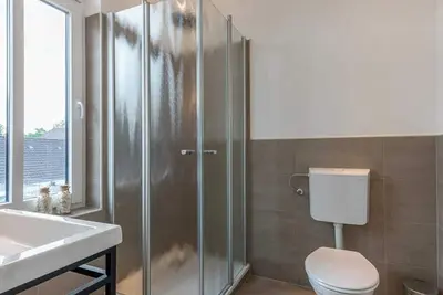 Image de Superior double room 7 (top floor left) - 24/7 self-check-in, 14008