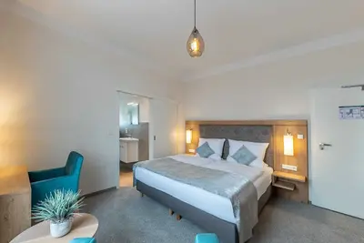 Image de Superior double room 15 (attic right) - 24/7 self-check-in, 14008
