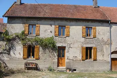 Image de Beautiful 4 bedroom farmhouse