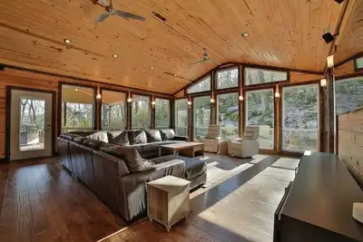 Image de Massive Vacation Home with Pool & Swim Spa