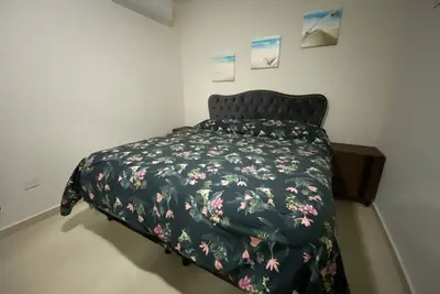 Image de New Apartment, first floor, security 24/7, garden/place for kids, outdoor pool.