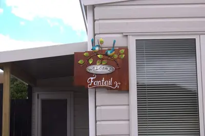 Image de Orewa Kiwi Cabins - Fantail Cabin