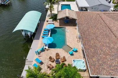 Image de ⚓Royal Palm Paradise! Waterfront, Private Pool/ Hot Tub, Boat Dock! ⚓🐕