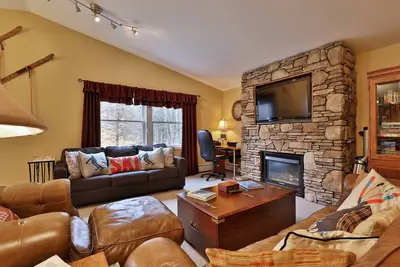 Image de The Tanglewood Lodge: Amazing Ski Home for Groups. Hot Tub. Close to Killington Resort!