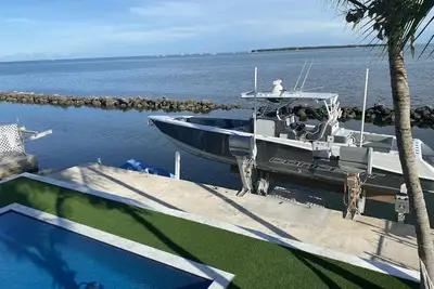 Image de Tropical ocean front home beautiful location