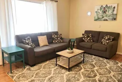Image de ★Welcoming Cary Townhome★King Bed★Long Term Stays★