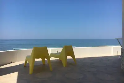 Image de Maison panoramique avec véranda sur la mer