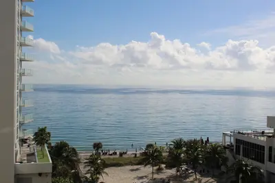 Image de Beautiful Ocean-View apartment, right On The Beach
