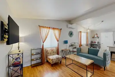 Image de Perfect Desert Dwelling w\/ Large Backyard, Firepit & Ideal Location - Dog Ok