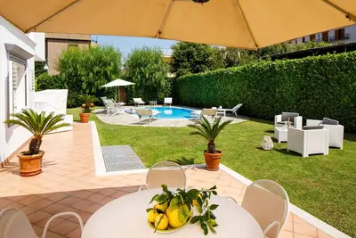 Image de Villa Lia with Private Pool, Garden and Parking