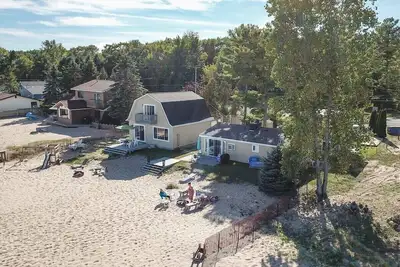 Image de Beach Club of Oscoda - All 4 Beachfront Cottages