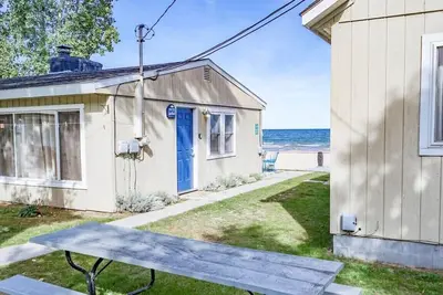 Image de Beachfront cottage on Lake Huron