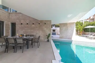Image de Luxury Villa Trogir 3 with private pool, Jacuzzi and gym by the beach on Ciovo - Okrug Donji