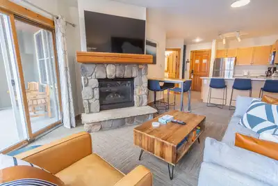 River Run Condo w/ Courtyard View, Short Walk to Keystone Base Area & Gondola
