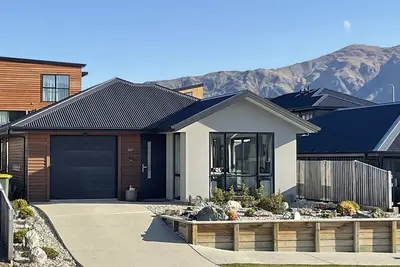 Image de Aubrey Views - Wanaka Holiday Home